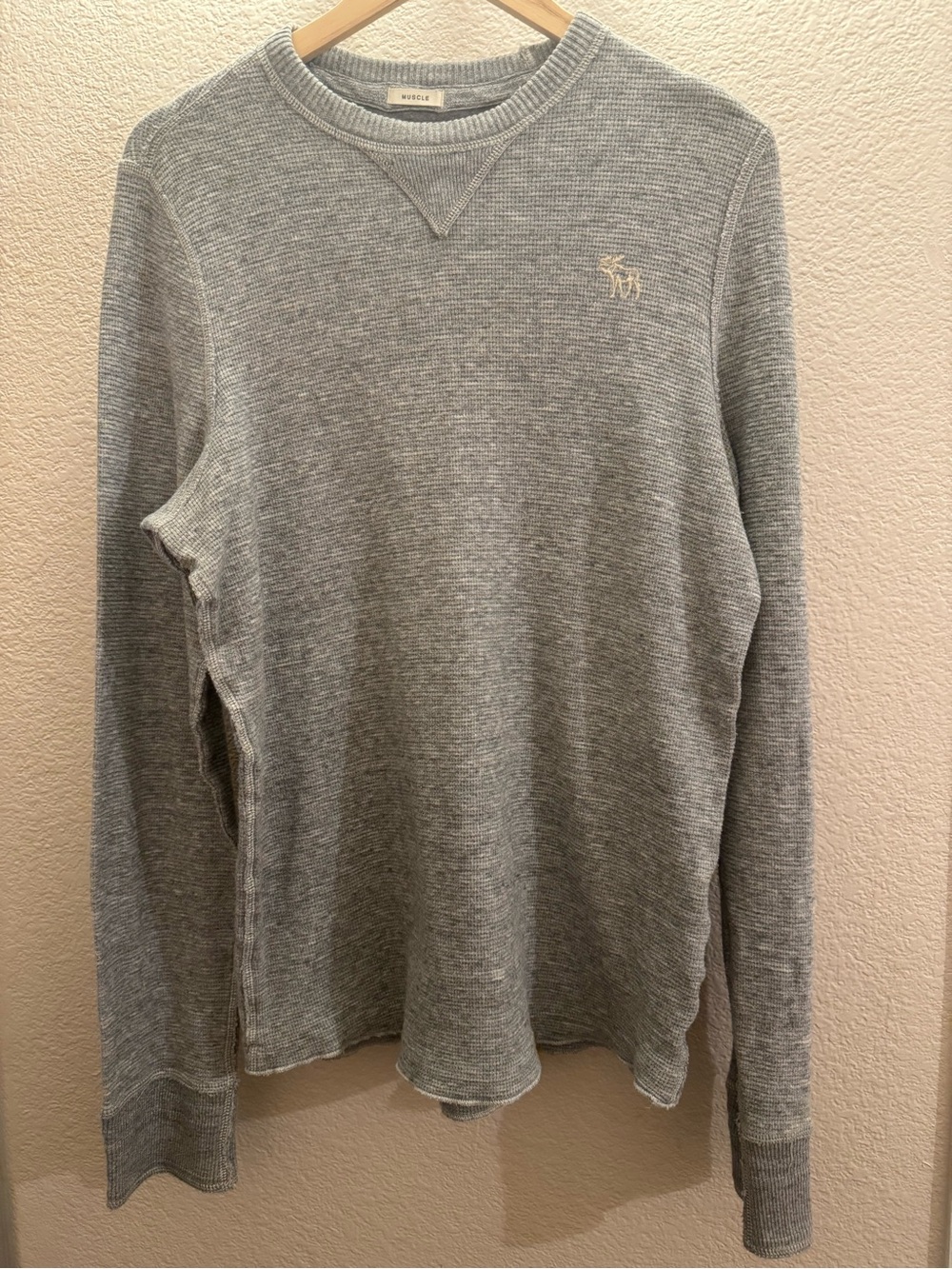 Abercrombie & Fitch Men’s Light Heather Grey Waffle Crew Shirt